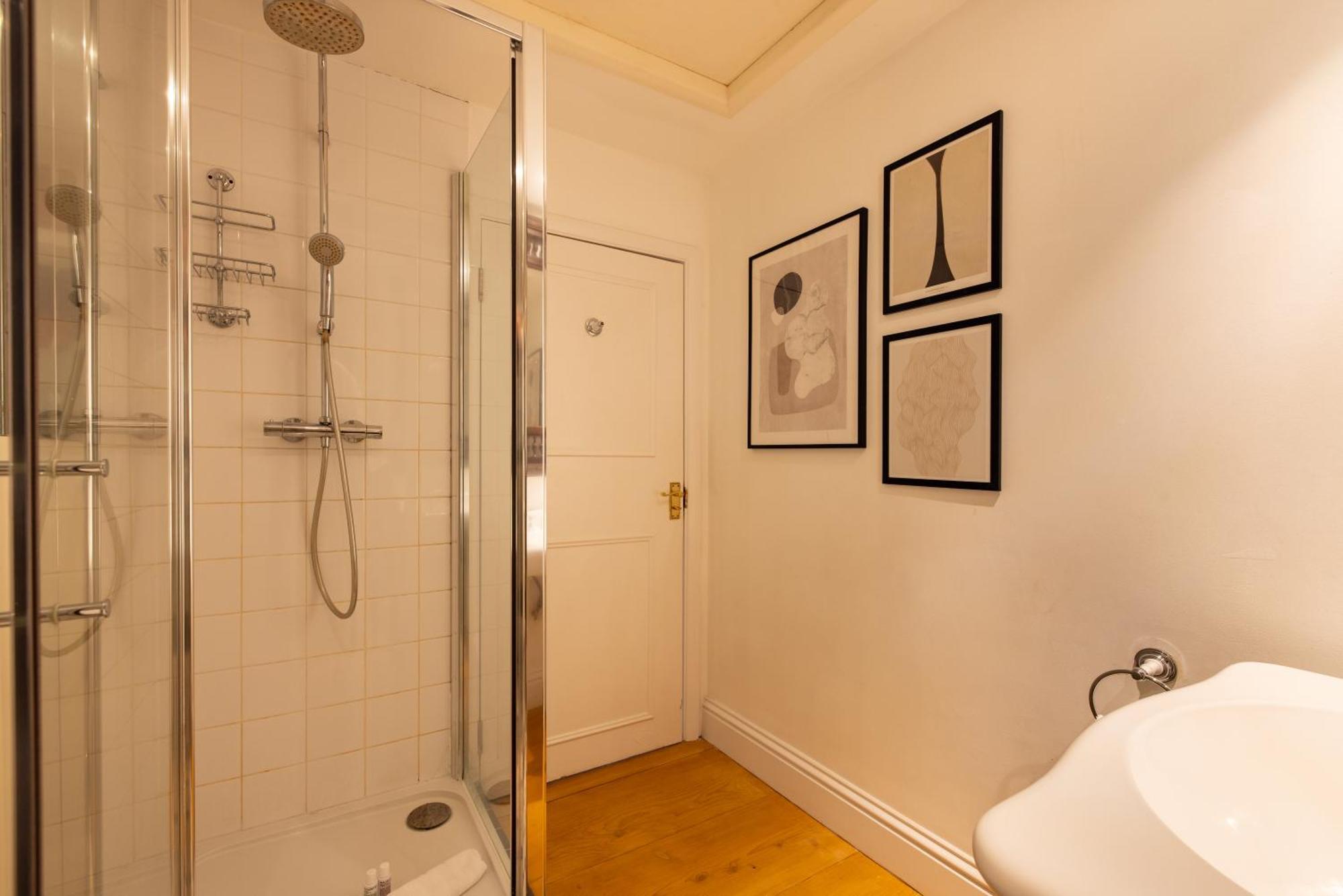 Apartament The Philbeach Gardens Place - Lovely 5bdr Flat With Terrace *