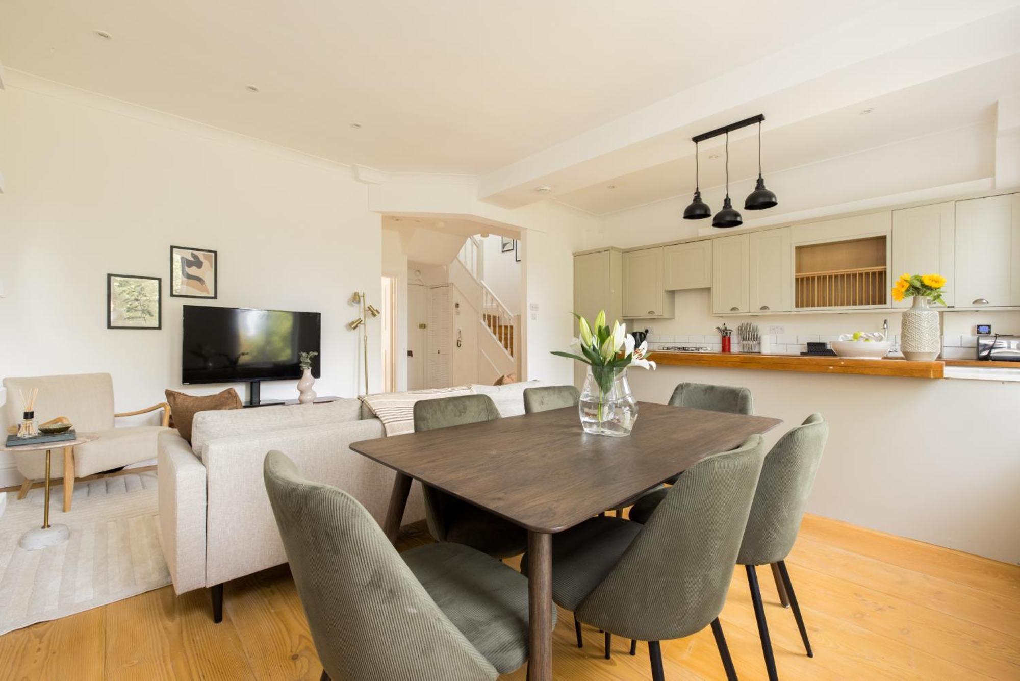 The Philbeach Gardens Place - Lovely 5bdr Flat With Terrace * Londra